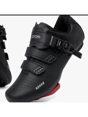 Undoama Cycling Shoes for Men NWT Size 10